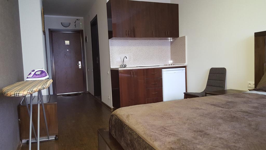 Mimino Apartment Deluxe First Line Batumi Room photo