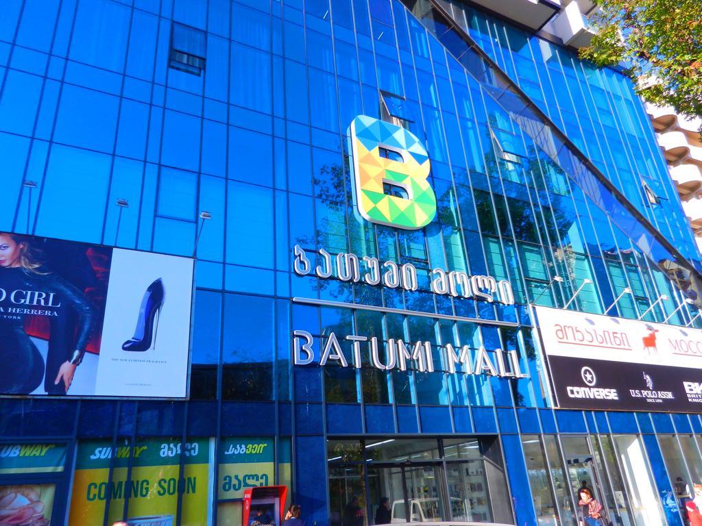 Mimino Apartment Deluxe First Line Batumi Exterior photo